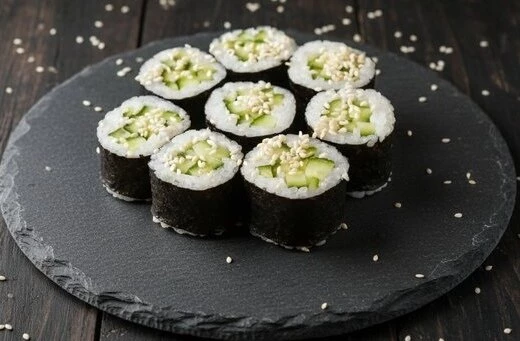 Ролл с огурцом