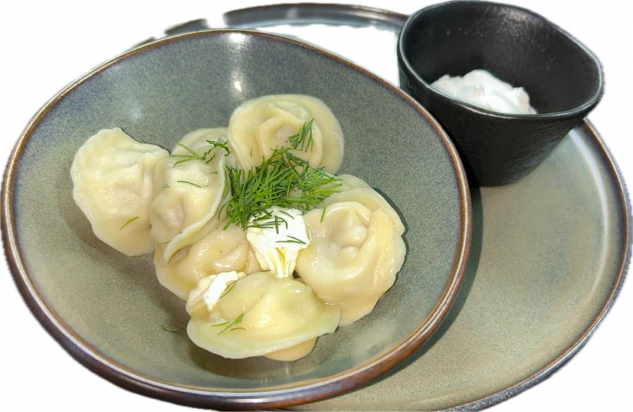 Пельмени классические со сметаной
