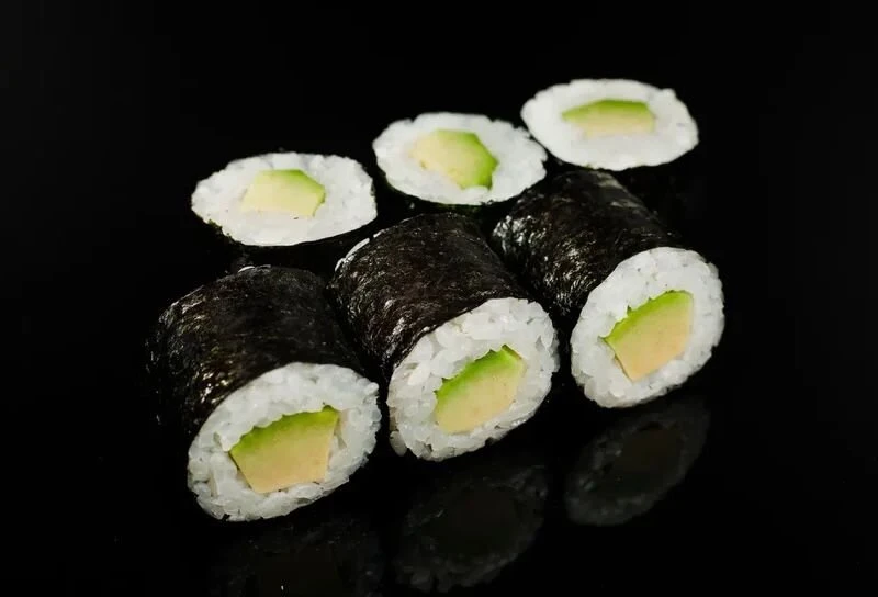 МАКИ С АВОКАДО 