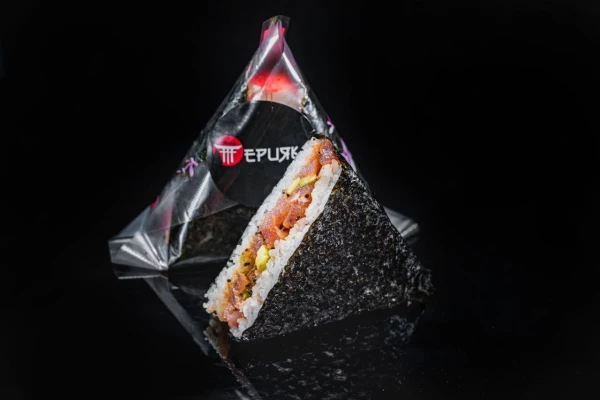 ОНИГИРИ С ТУНЦОМ