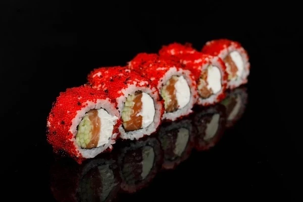 КАЛИФОРНИЯ "НЕ КЛАССИЧЕСКИЙ" С ЛОСОСЕМ 