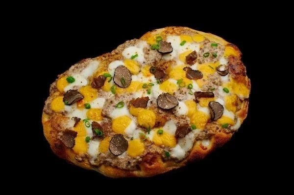 ПИЦЦА ГРИБНАЯ С ТРЮФЕЛЕМ И ЧЕДДЕРОМ
