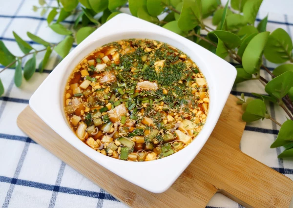 Окрошка с копченой курицей