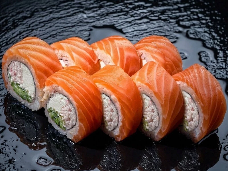 ФИЛАДЕЛЬФИЯ С ЛОСОСЕМ И КРАБОМ 