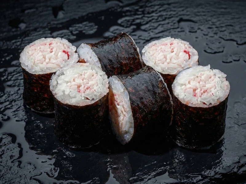 МАКИ РОЛЛ СО СНЕЖНЫМ КРАБОМ 
