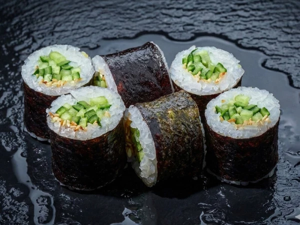 МАКИ РОЛЛ С ОГУРЦОМ 