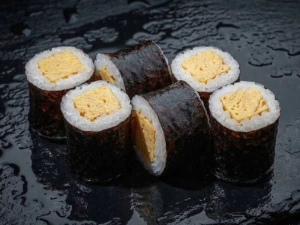 МАКИ РОЛЛ С ОМЛЕТОМ 