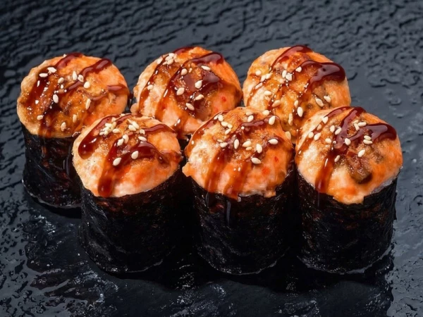 ЗАПЕЧЕННЫЕ МИНИ РОЛЛЫ С КРАБОМ ПОД СОУСОМ