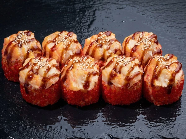 ЗАПЕЧЕННЫЙ ОСТРЫЙ РОЛЛ С КРАБОМ И ГРЕБЕШКОМ