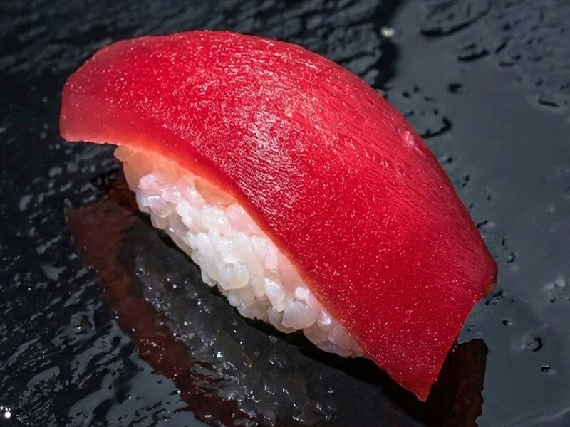 ТУНЕЦ НИГИРИ